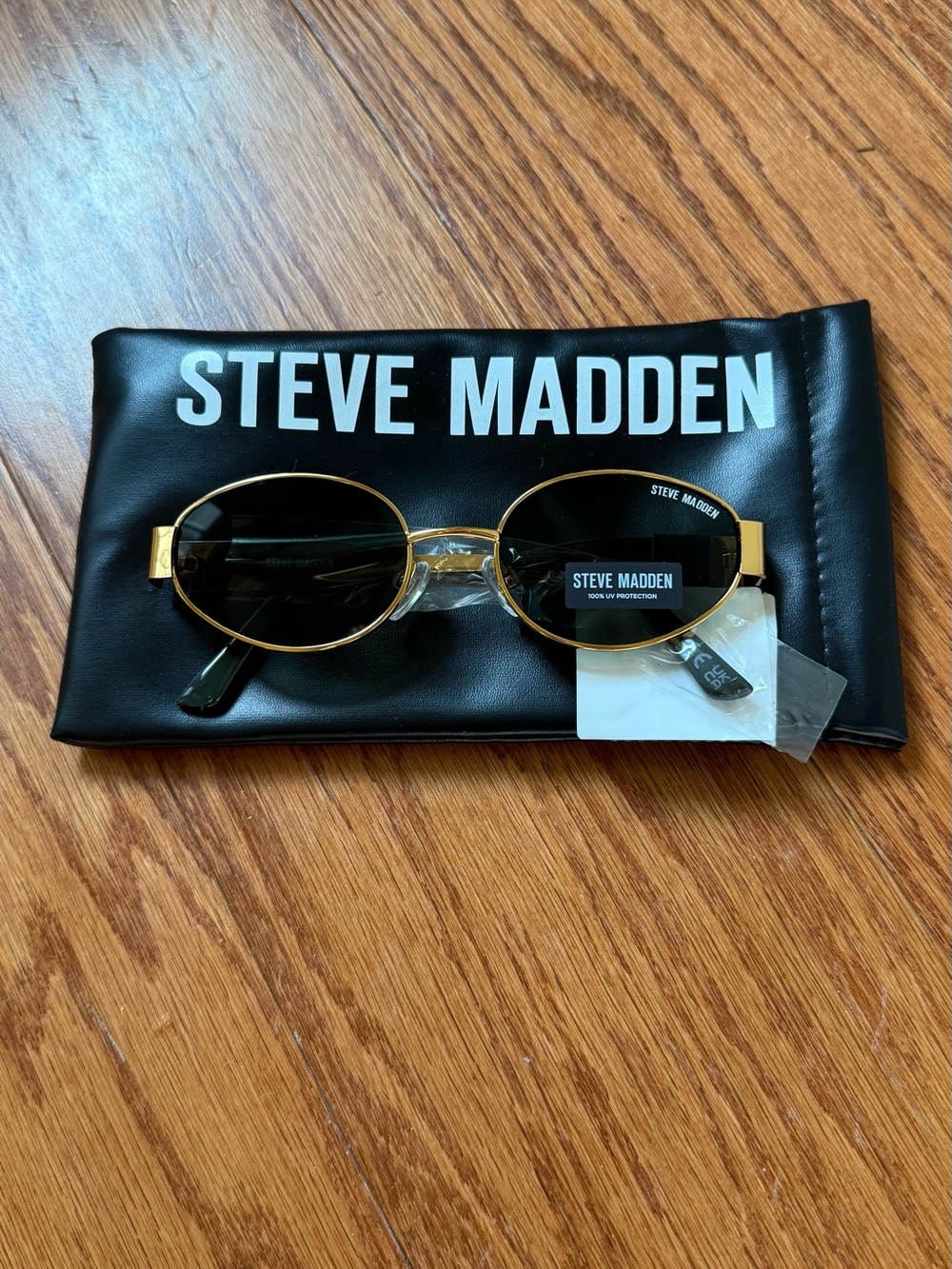 Steve Madden Gold Sunglasses 🕶️